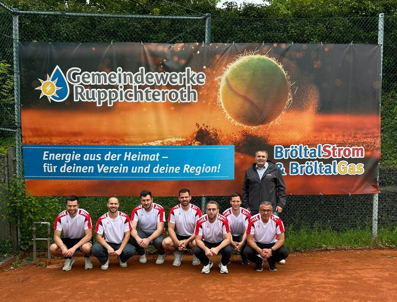 Neue Trikots für Tennismannschaft »Herren 1«
